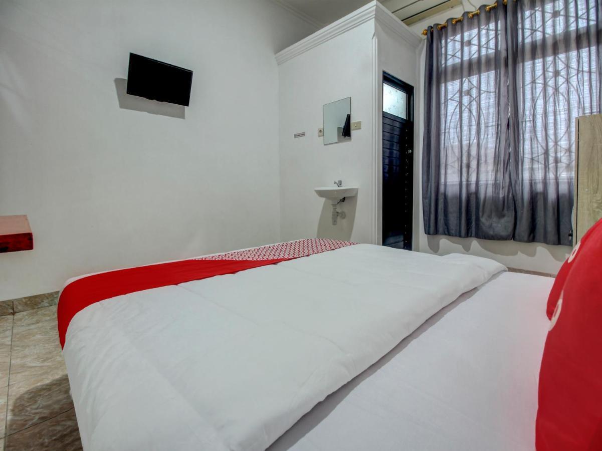 Super Oyo 90224 Palembang Residence Exterior foto